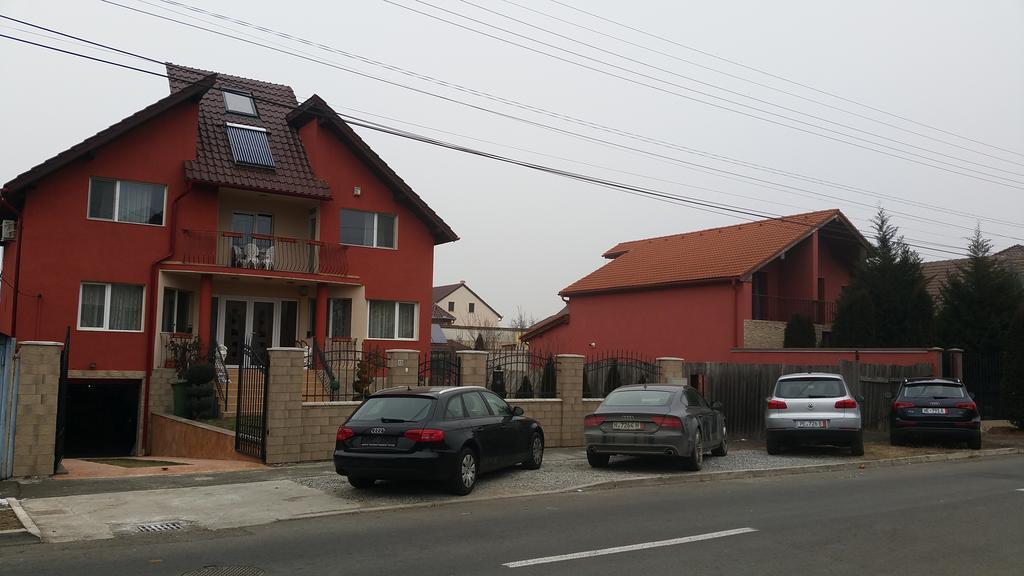 Family Pension Arad Bagian luar foto